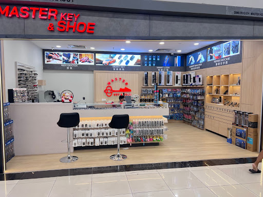 Master key & shoe(Lotus's Tanjong Pinang)
