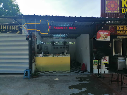PUTRAJAYA LOCKSMITH DUPLICATE CAR KEY - YEOP KUNCI